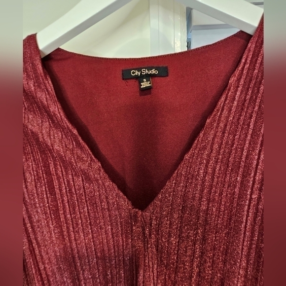 City Studio angel sleeve shimmery dress with a sash belt in burgundy size small - Picture 5 of 7